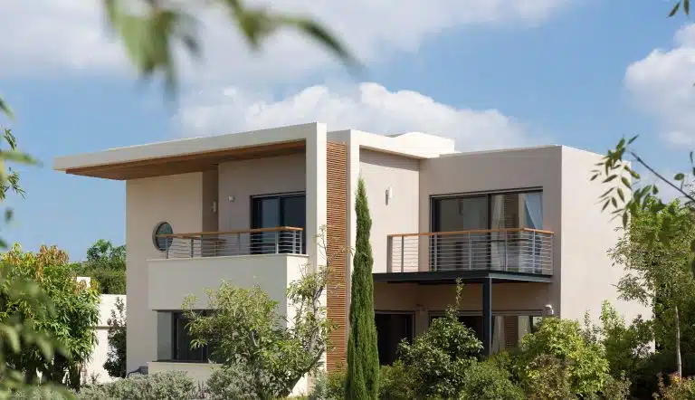 קווים ארכיטקטוניים המתכתבים עם המורשת האדריכלית הקיבוצית של שנות ה-30